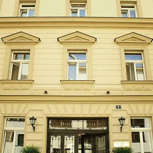 hotellátogatás