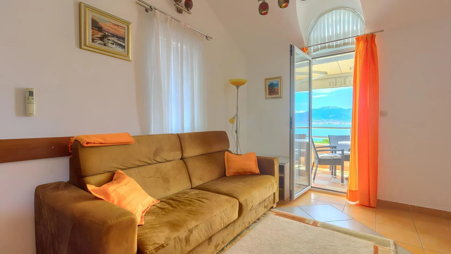 Villa Jela Traù 0*,  Croazia